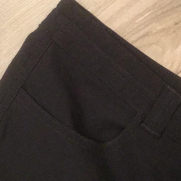 Eddie Bauer Active Crop - size 14 - Picture 3 of 7